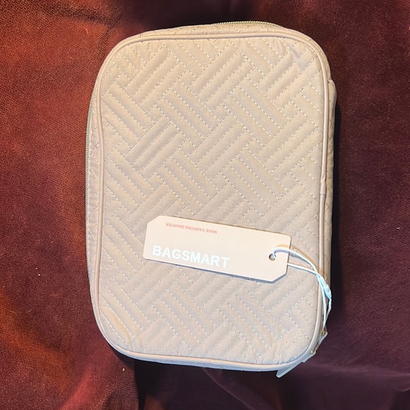 Bagsmart Handbags - NWT Bagsmart Travel Jewelry Roll